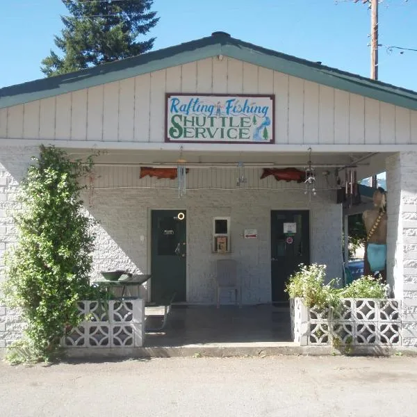Forest Lodge Motel, hotel in Happy Camp