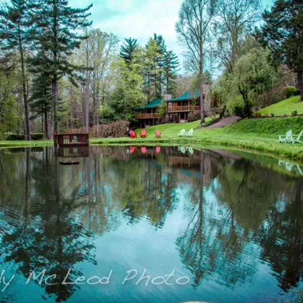 Asheville Cabins of Willow Winds、アッシュビルのホテル