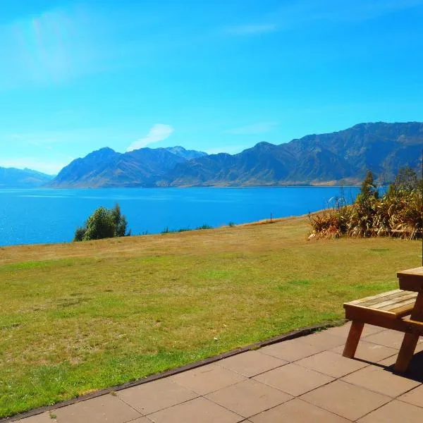 Lakefront Bellevue Lake Hawea Wanaka, hotell i Hawea Flat