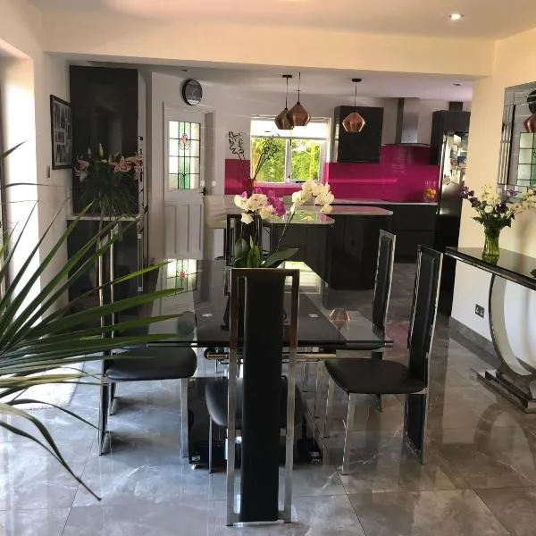 Hadrian House, hotel in East Preston