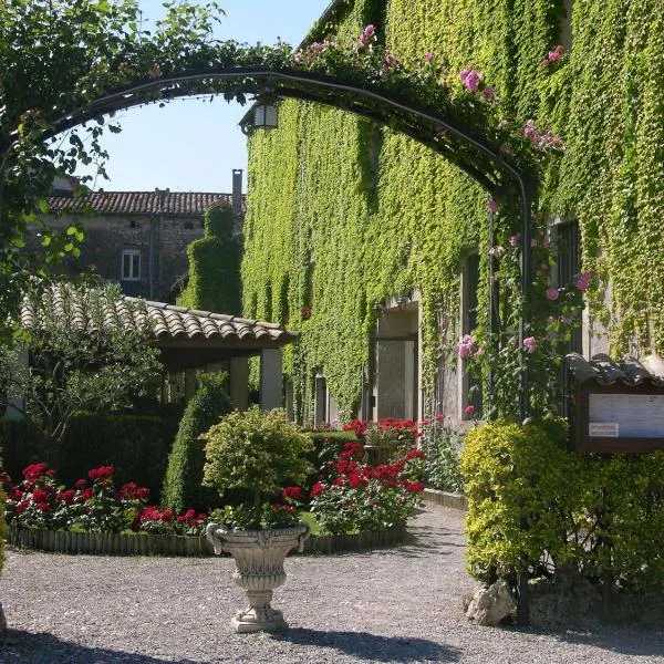 Logis Hôtel Restaurant Les Norias, hotel v destinácii Cazilhac
