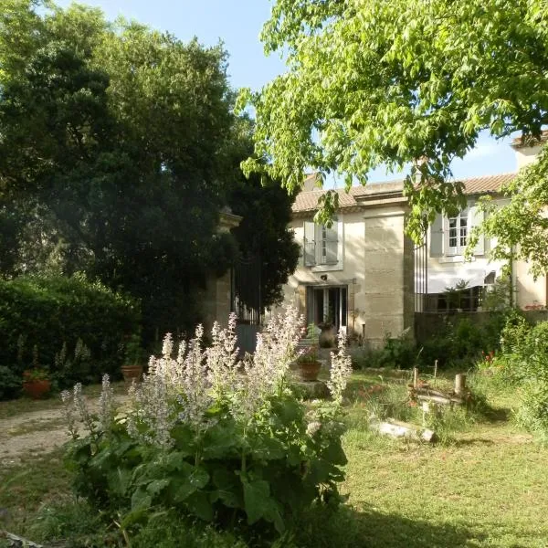 Domaine de Manteau-Bleu, hotel v destinaci Béziers