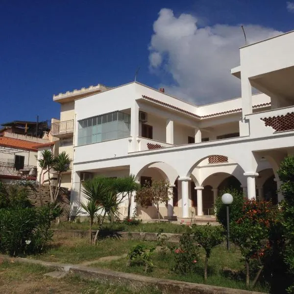 B&B Villa Dora, hotel in Capo dʼOrlando