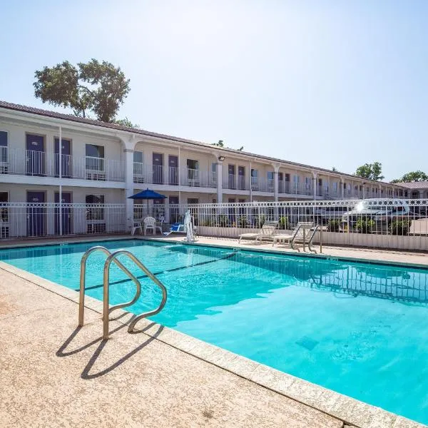 Studio 6-Bryan, TX - University Area, hotel en Bryan