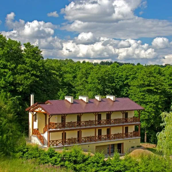 Leszczewek에 위치한 호텔 Ośrodek Dąbrówka