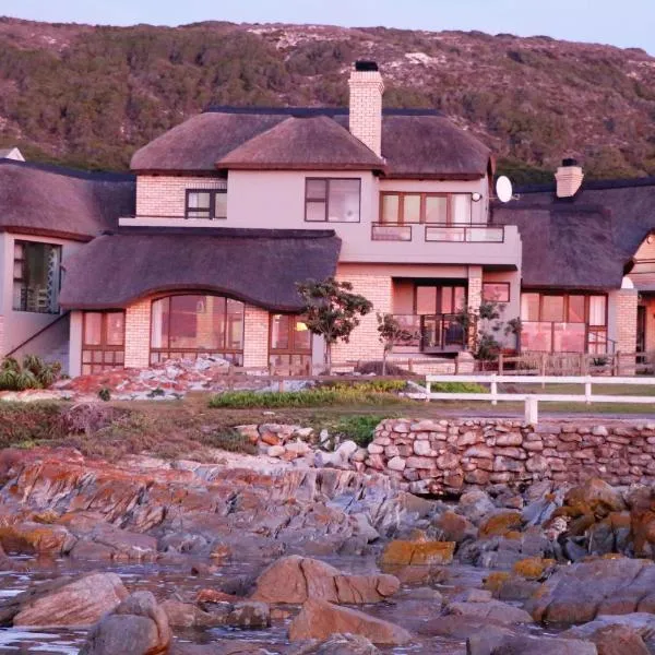 Little Rock Guesthouse, hotel in Stilbaai-Wes