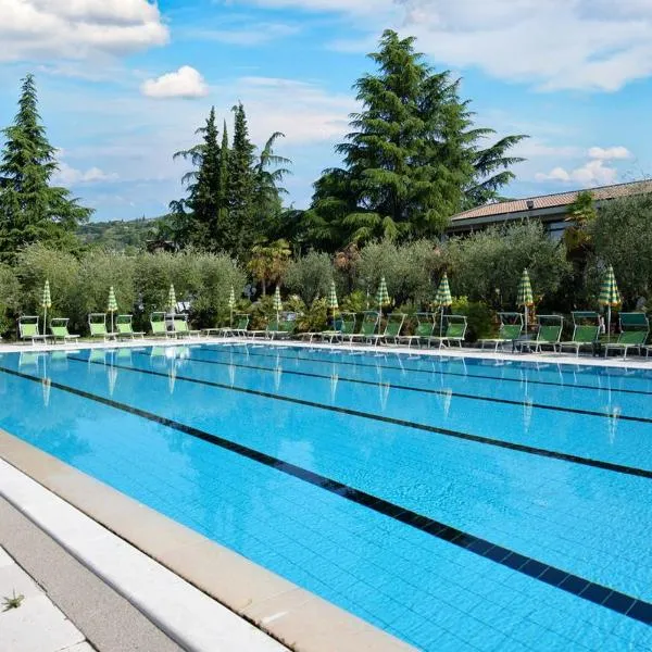 Park Hotel Oasi, hotell i Garda