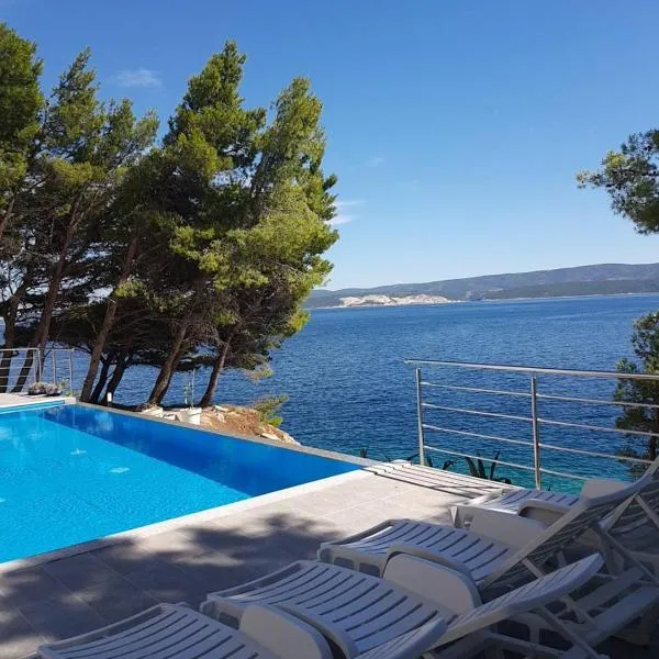 Villa Charlotte, hotel em Omiš