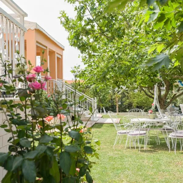 Villa Elaia Mare, hotel in Paralía Avdhíron