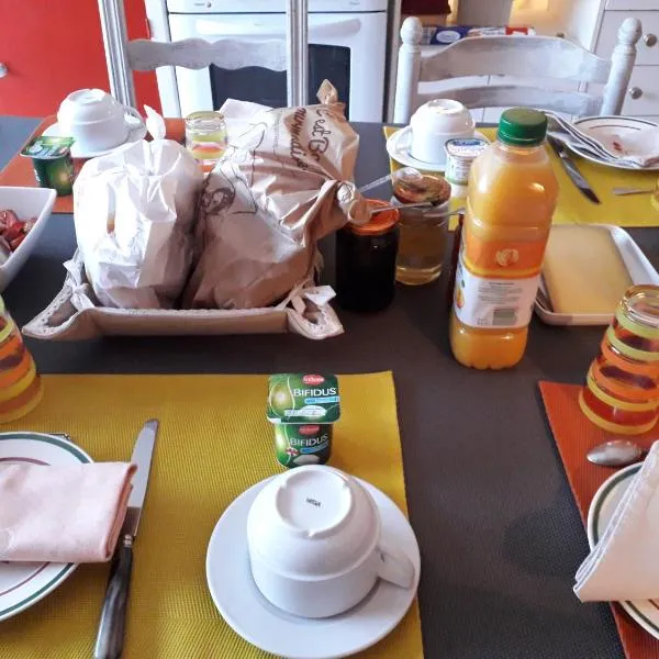 Chez Marie, hotel v destinaci Cercy-la-Tour