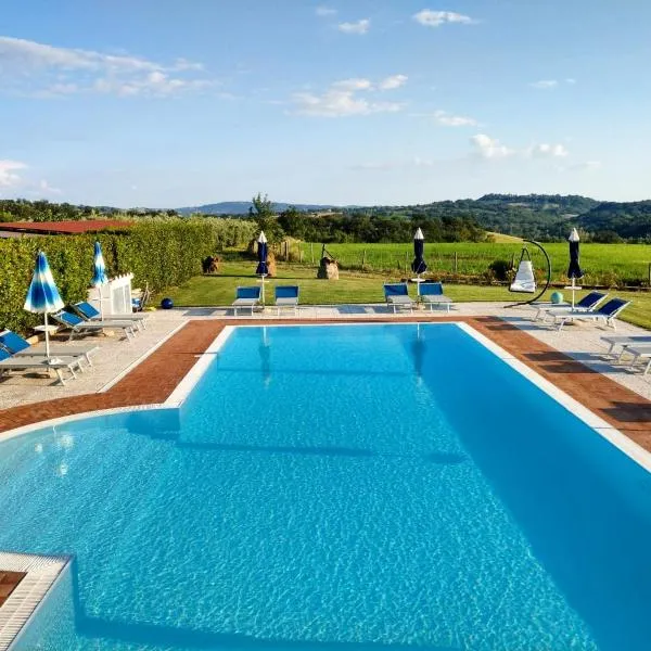 Agriturismo Il Cavallino Saturnia – hotel w mieście Semproniano