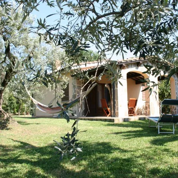 Casetta sulla Bolgherese immersa nel Verde, hotel v destinaci Castagneto Carducci