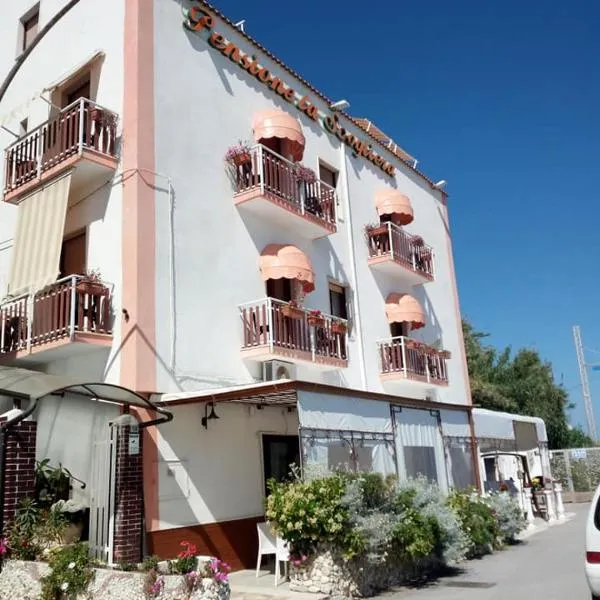 La Scogliera Bed & Breakfast, hotel i Rodi Garganico