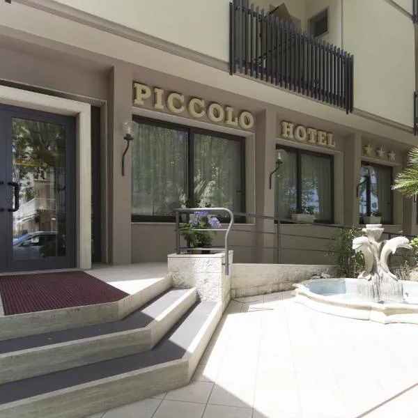 Piccolo Hotel, hotelli kohteessa Cesenatico