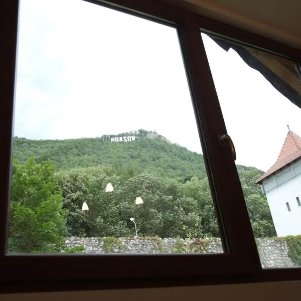Downtown Hostel, hotel v destinaci Brašov