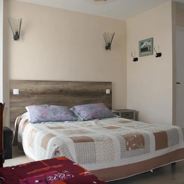 Les 3 Vallées, hotel v destinaci Saint-Florent-le-Vieil