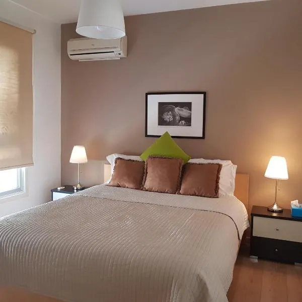 Achillion Gardens, near UNIC By 'Flats Nicosia', hotel in Nicosia