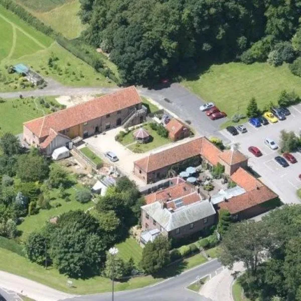 Wolds Village Hotel、Baintonのホテル