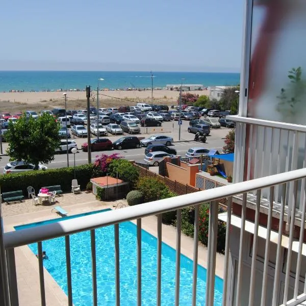 Apartamento Maraka Playa Castelldefels, hotel v destinaci Castelldefels