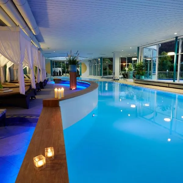 Göbel's Hotel AquaVita، فندق في باد فيلدونجين