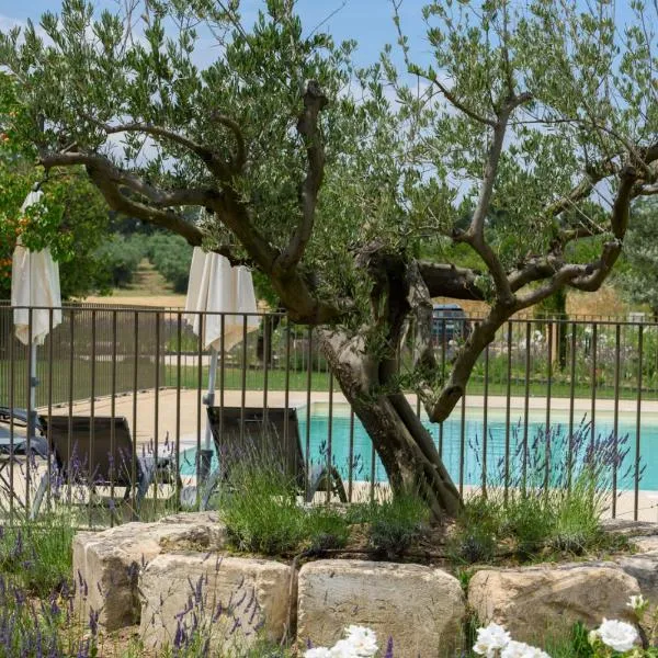 Domaine du Mas Foucray, hotell i Les Baux-de-Provence