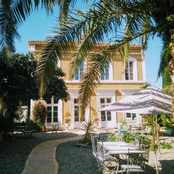La Maison des Palmiers、オンプスのホテル