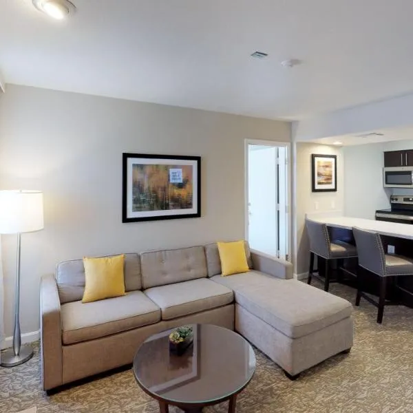 Chase Suite Hotel Newark Fremont, hotel di Warm Springs District