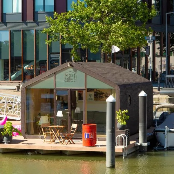 Wikkelboats at Wijnhaven, hotel v Rotterdamu