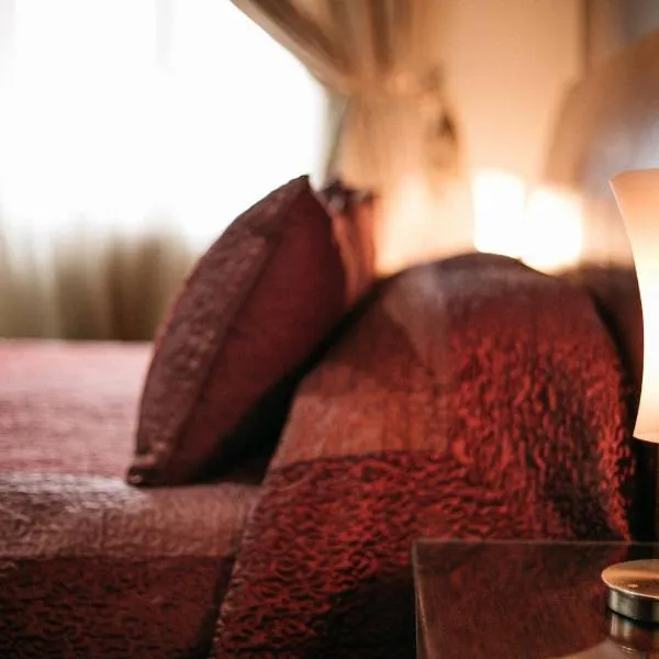 Gold Hotel, khách sạn ở Korçë