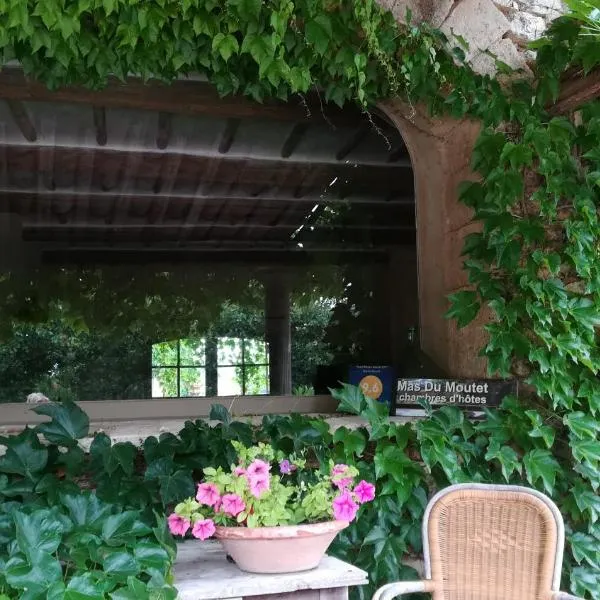 Mas du Moutet, Hotel in La Capelle-et-Masmolène