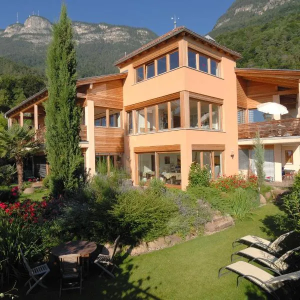 Schloss-Hof، فندق في أبيانو سولا ستراذا ذيل فينو