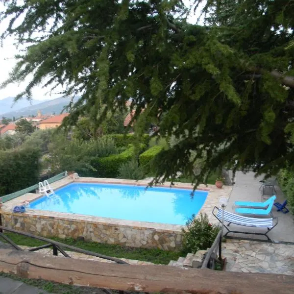 La Dolce Vita Country House with pool - Solicchiata, hotelli kohteessa Castiglione di Sicilia