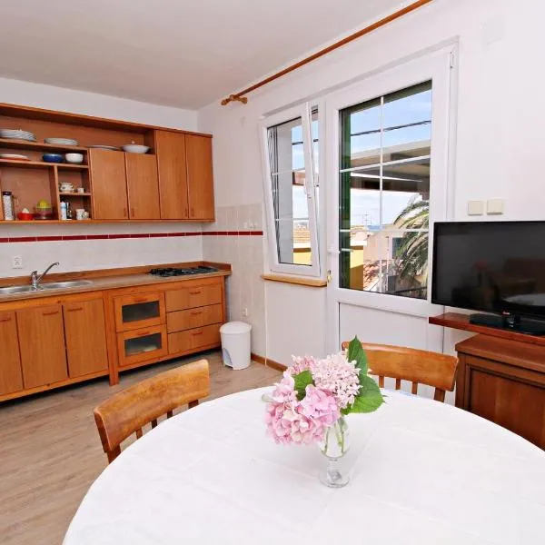 Filipi Apartment, hotel v destinácii Sali