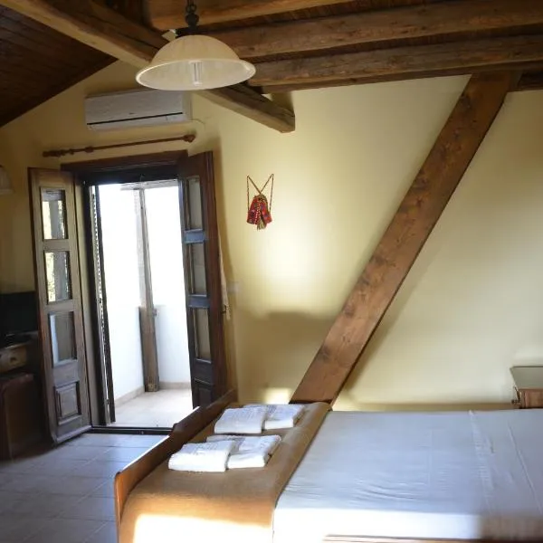 Ellinospito, hotel v destinaci Axós