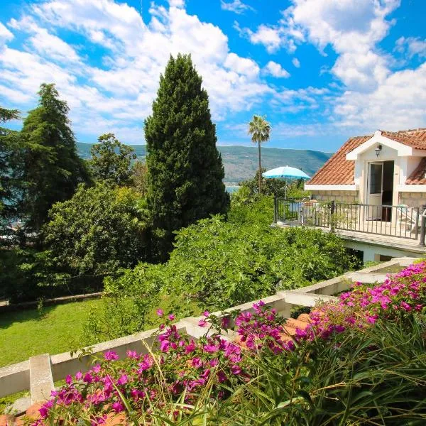 Guest House Saga, hotel in Herceg-Novi