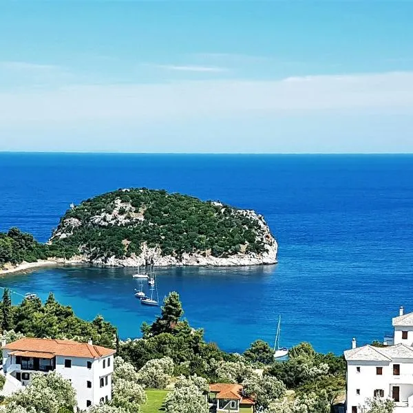 Mando Beachfront, hotel v destinaci Stafylos