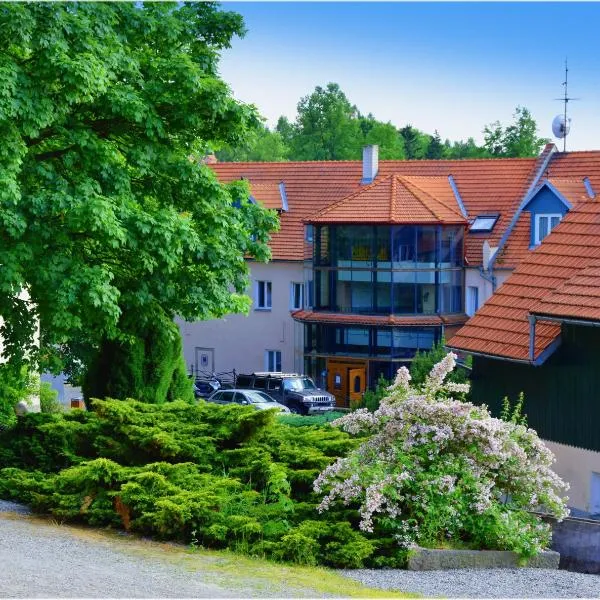 Hotel Rustikal, Hotel in Horní Cerekev