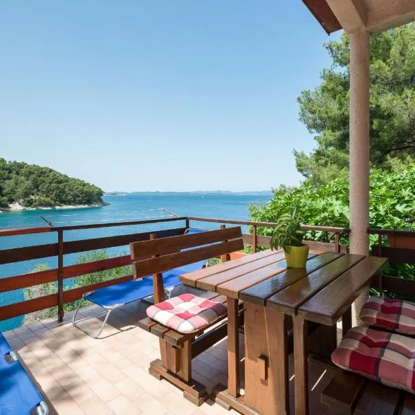 Ilas Dugi Otok, хотел в Сали