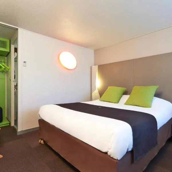 Campanile Villejust - za Courtaboeuf, hotel em Villejust