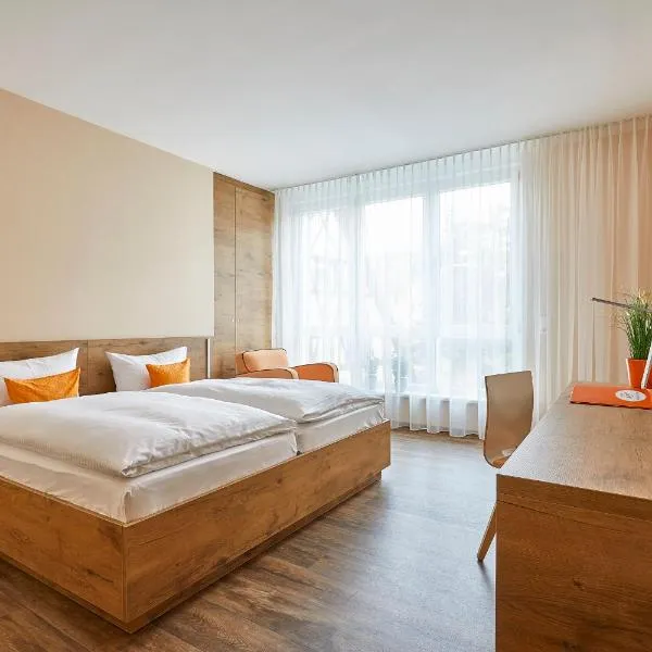 Hotel Goll Pforzheim-Niefern, hotel v destinaci Niefern-Öschelbronn