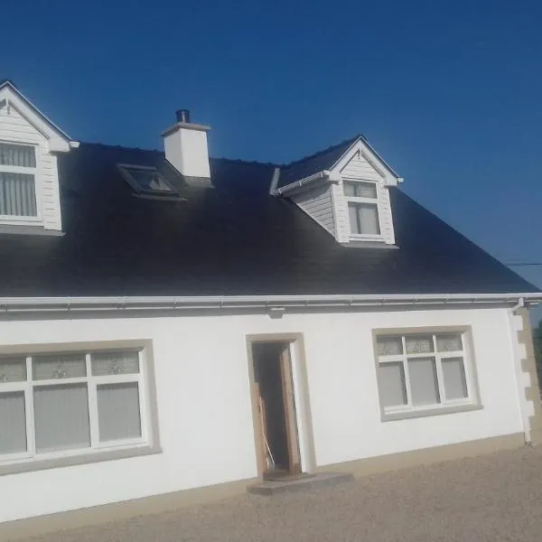 Teach Nellie Cottage, hotel in Meenmore