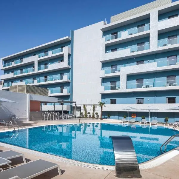 Blue Lagoon City Hotel, hotel in Agios Fokas