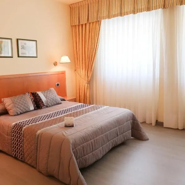 Hotel O Camiño, hotel O Barco de Valdeorrasban