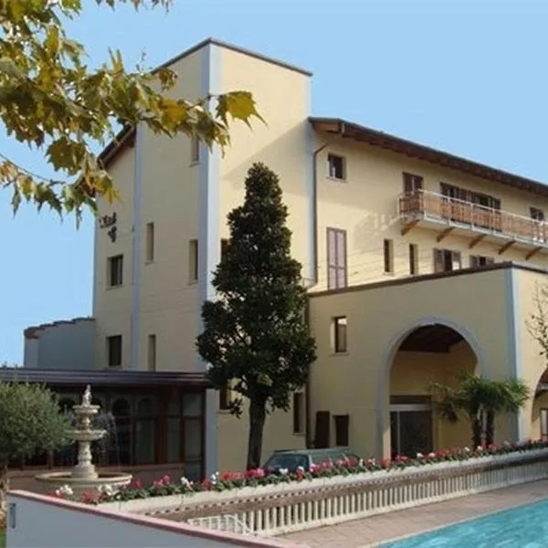 Hotel Magnolia, hotel in Fenili Patrignani