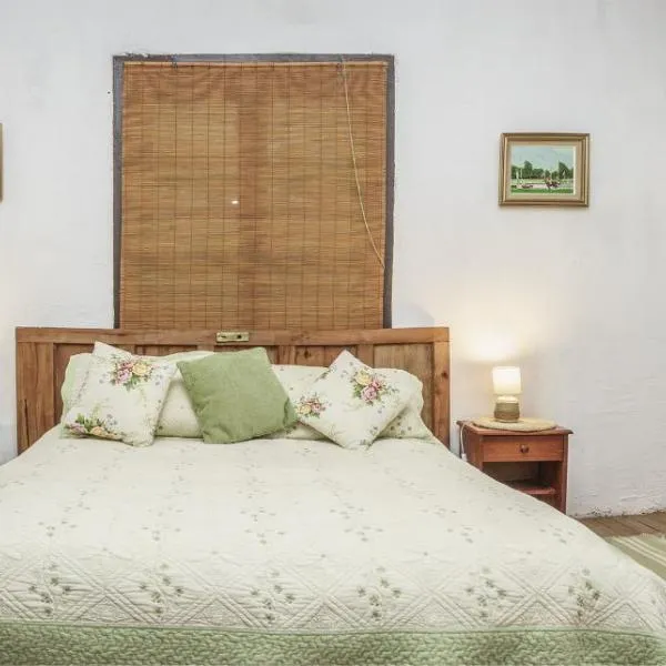 La Casa de Adobe Natural y Más, hotel en Quinchamali
