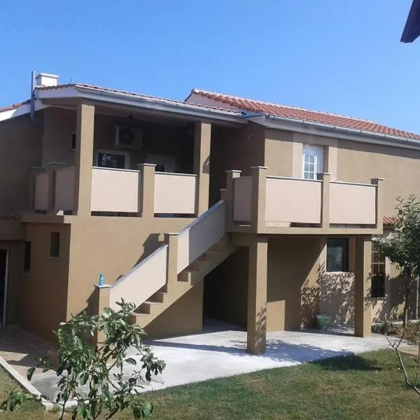 Jednosobni apartman anicic coric, hotel di Omišalj