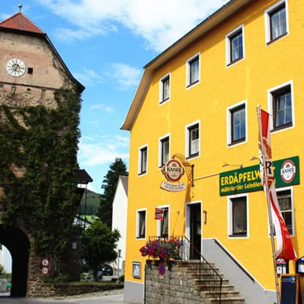 Gasthof 'Zum alten Turm', hotel en Haslach an der Mühl