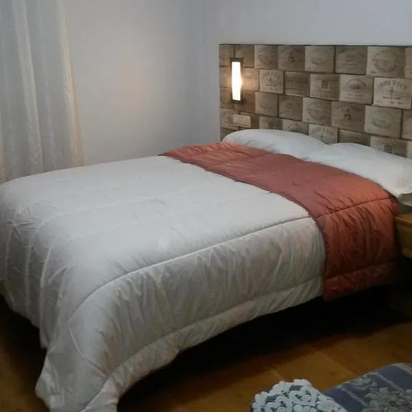 LARGE SUITE 90m2 LEÓN CENTRO、レオンのホテル