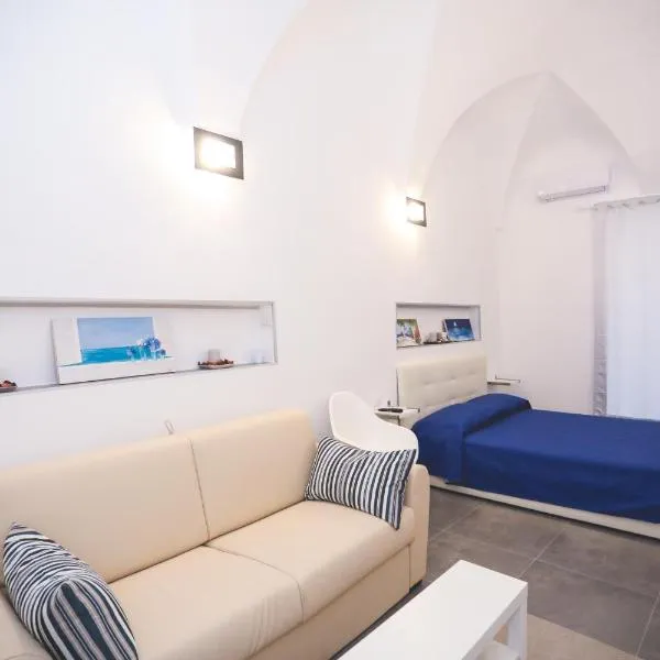 IL VIAGGIATORE VIA INDIPENDENZA 2: Gaeta'da bir otel