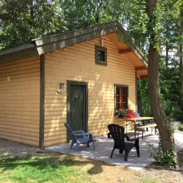 Hollands Oostenrijks huisje, hotel in Den Oever